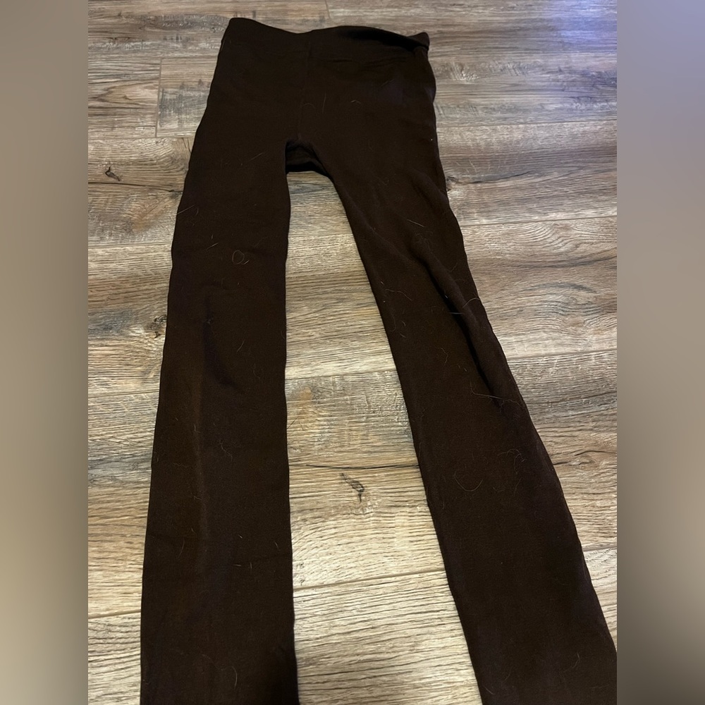 dark red leggings